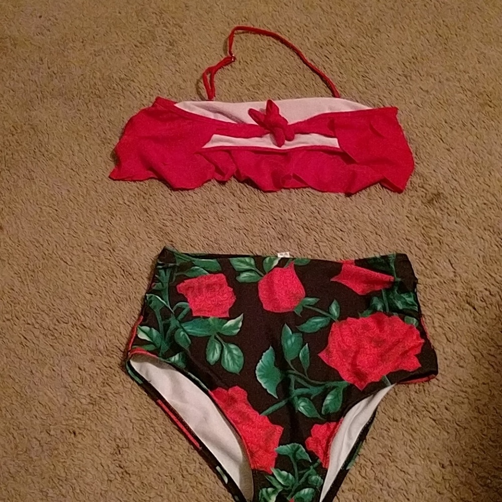 Bathing suit - Picture 2 of 2